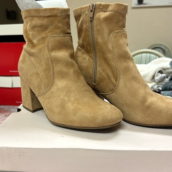 SO® Kepler Women's Dress Heel Booties. - Picture 1 of 8